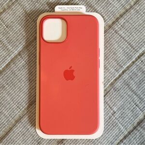 Apple iPhone 13 MagSafe silicone case